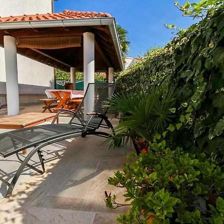 Apartments Katarina K Malinska Εξωτερικό φωτογραφία